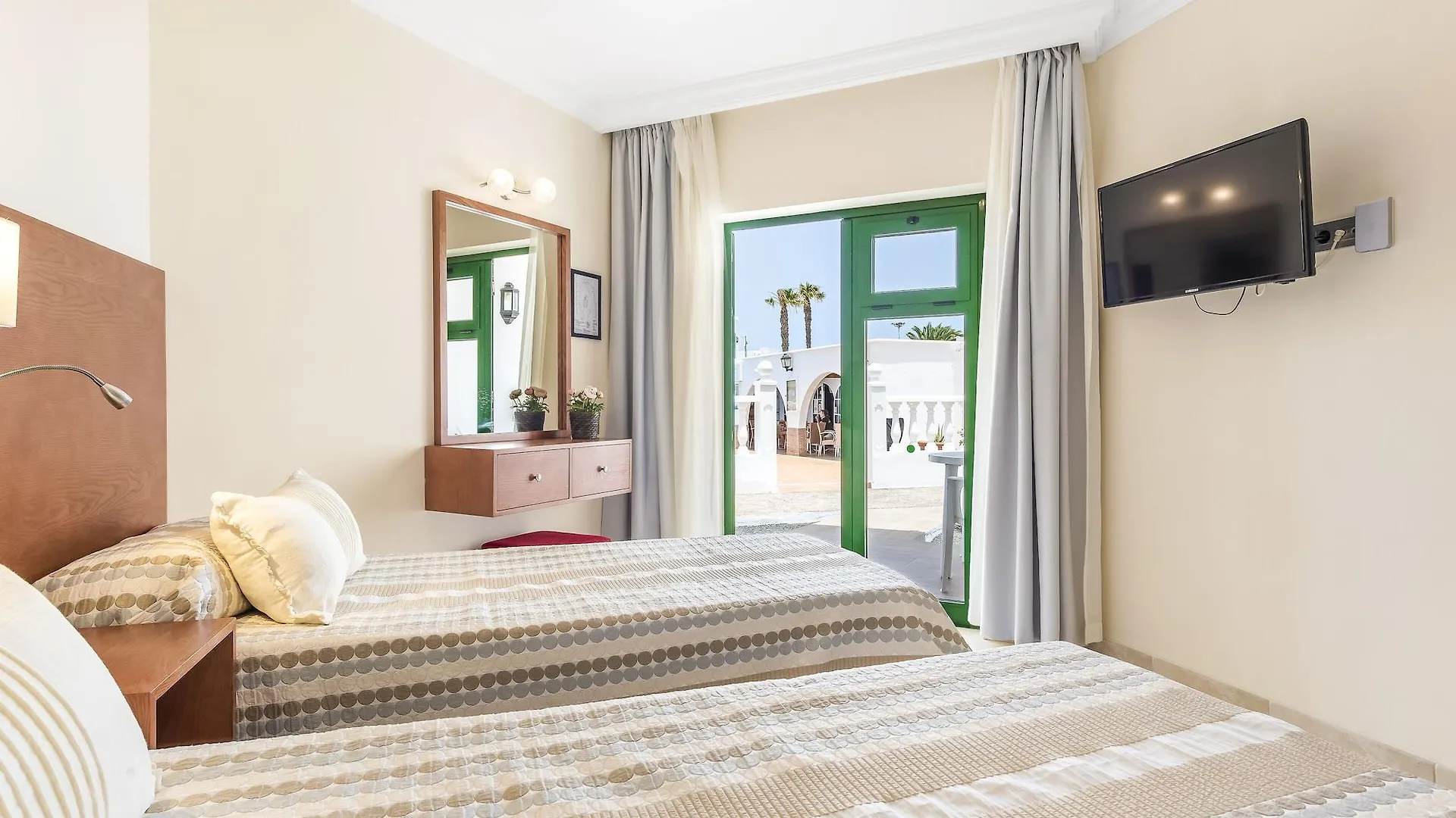 *** Hotel Las Adelfas Puerto del Carmen  España