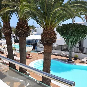 Tulipanes Apartahotel